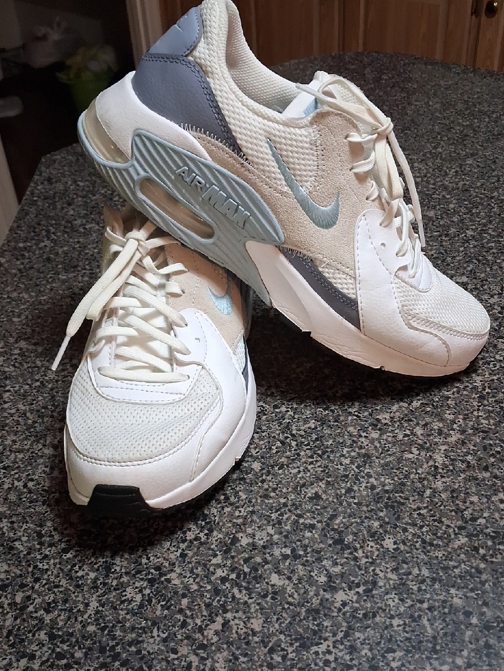 Nike Sneakers in Cream, Light Blue & White Sz 9.5
